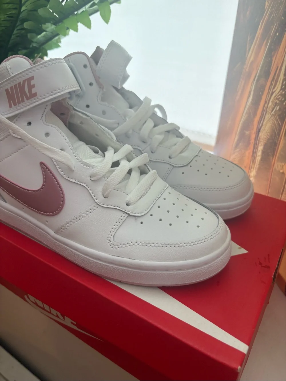 BRAND NEW Nike Mid-Top Sneakers in White and Pink Rose